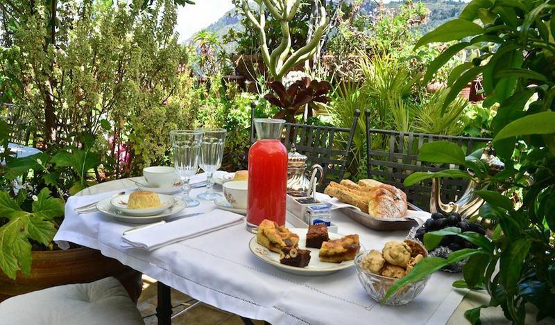 La Terrazza Dei Pelargoni B&B Ventimiglia Exteriör bild