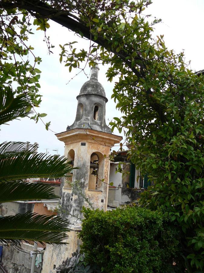 La Terrazza Dei Pelargoni B&B Ventimiglia Exteriör bild