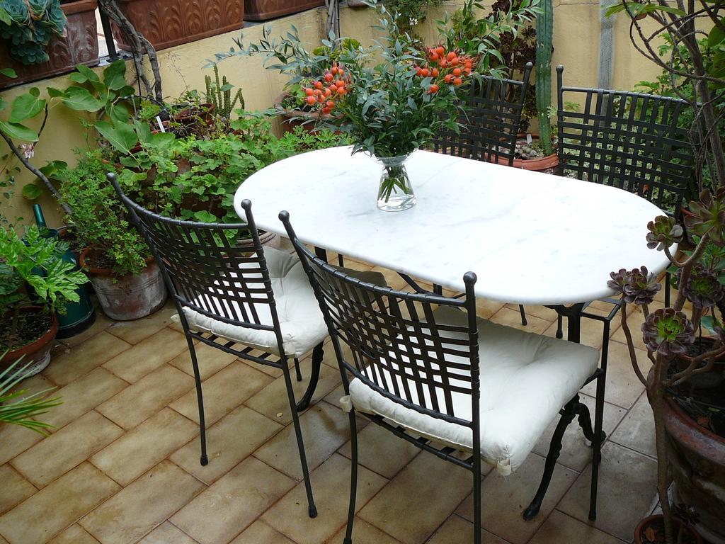 La Terrazza Dei Pelargoni B&B Ventimiglia Exteriör bild