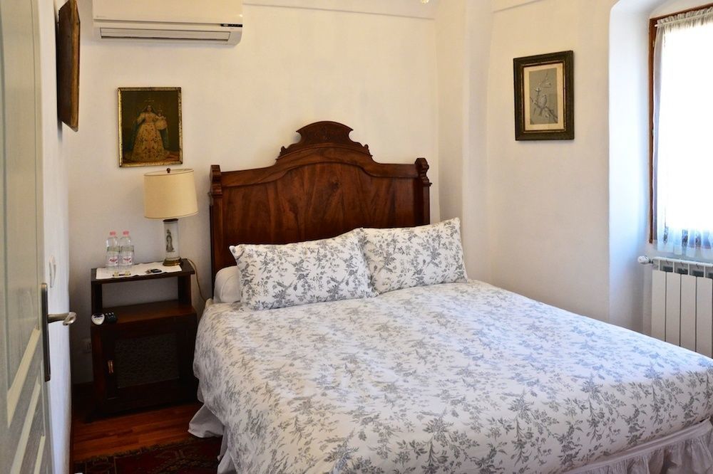 La Terrazza Dei Pelargoni B&B Ventimiglia Exteriör bild