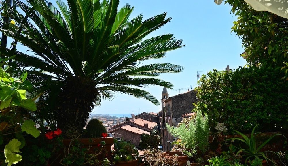 La Terrazza Dei Pelargoni B&B Ventimiglia Exteriör bild