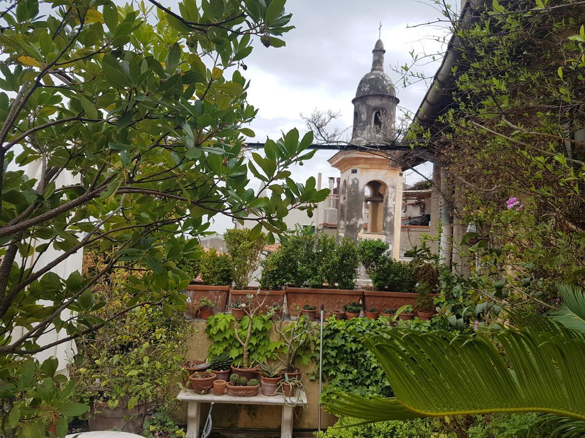 La Terrazza Dei Pelargoni B&B Ventimiglia Exteriör bild